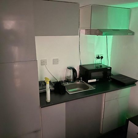 1 Bedroom In 3Bed House Μπρίστολ Εξωτερικό φωτογραφία